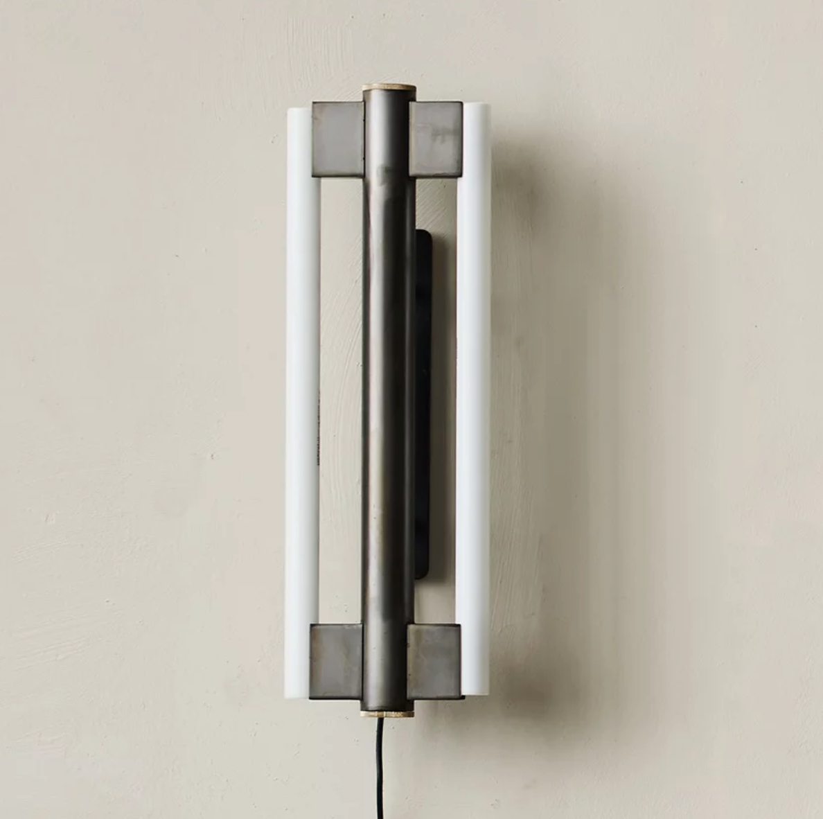 Frama Eiffel lamp 500 wall White Punch